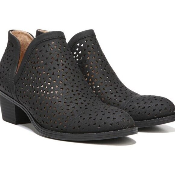 Naturalizer Wanita Booties Perforated Detail Black 7.5 - Picture 1 of 10